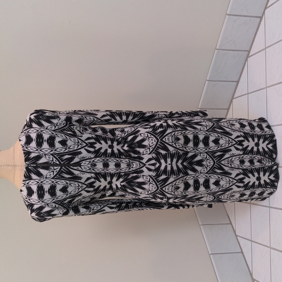 Worn once Nicole Miller Artelier black & white fitted dress size L - Picture 3 of 8